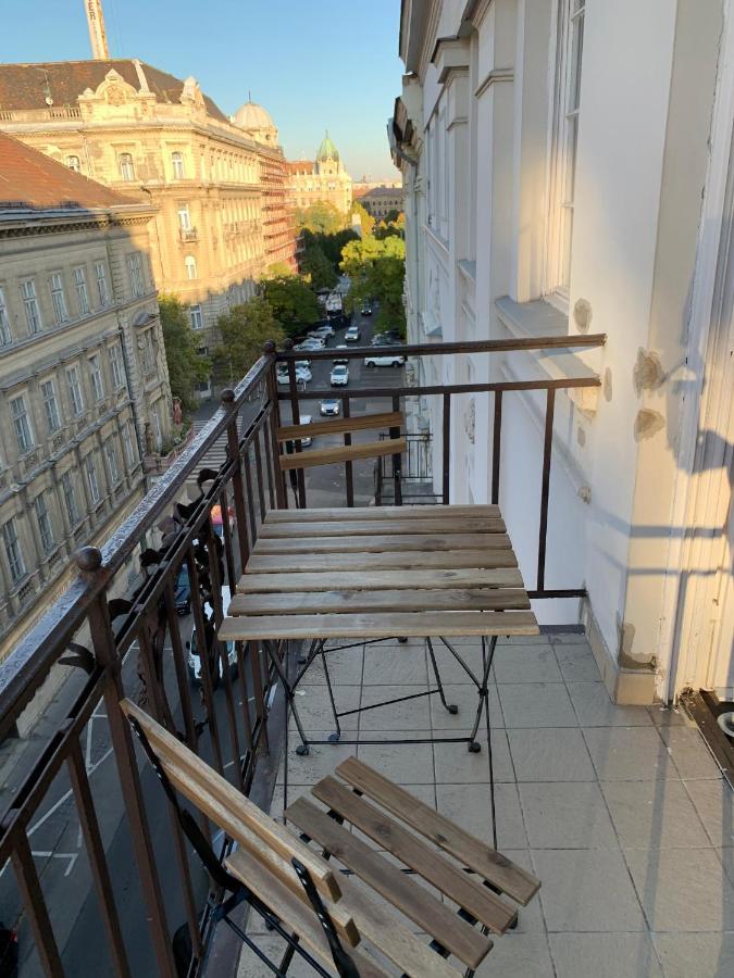 Real Apartments Zoltan Budapest Exterior photo