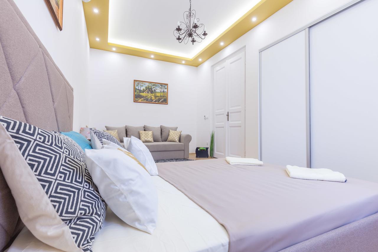 Real Apartments Zoltan Budapest Exterior photo