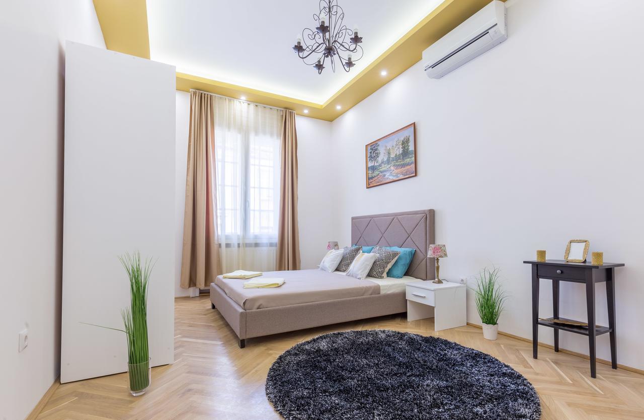 Real Apartments Zoltan Budapest Exterior photo