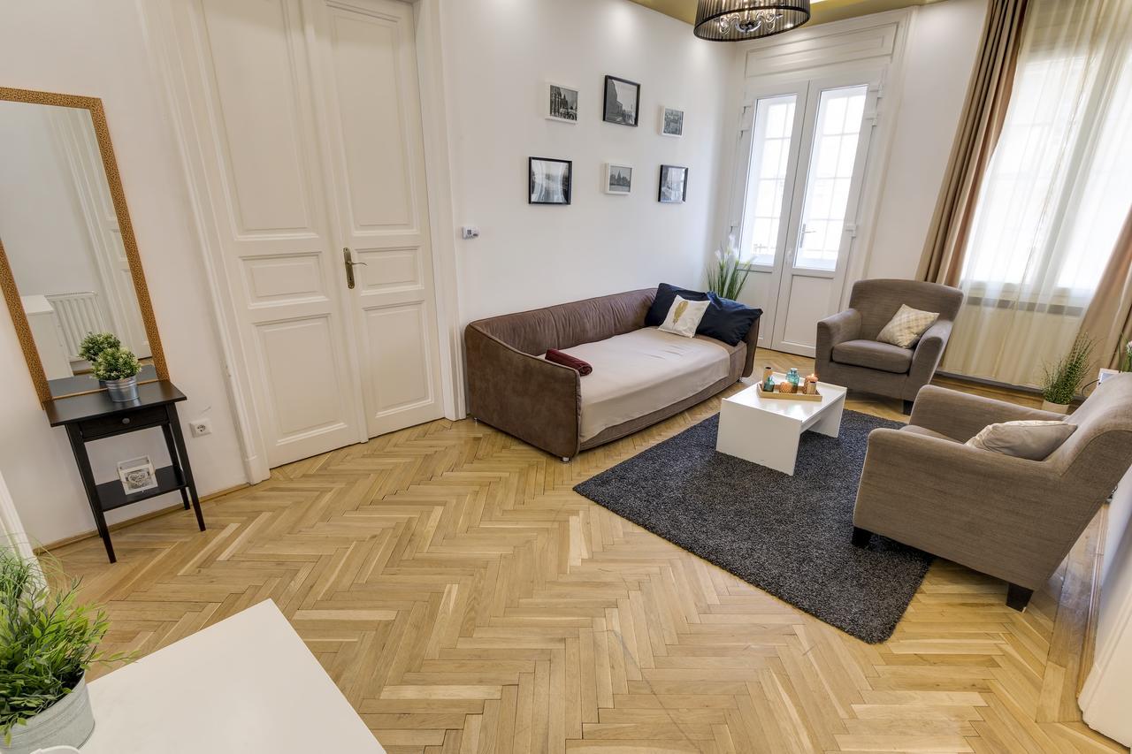 Real Apartments Zoltan Budapest Exterior photo