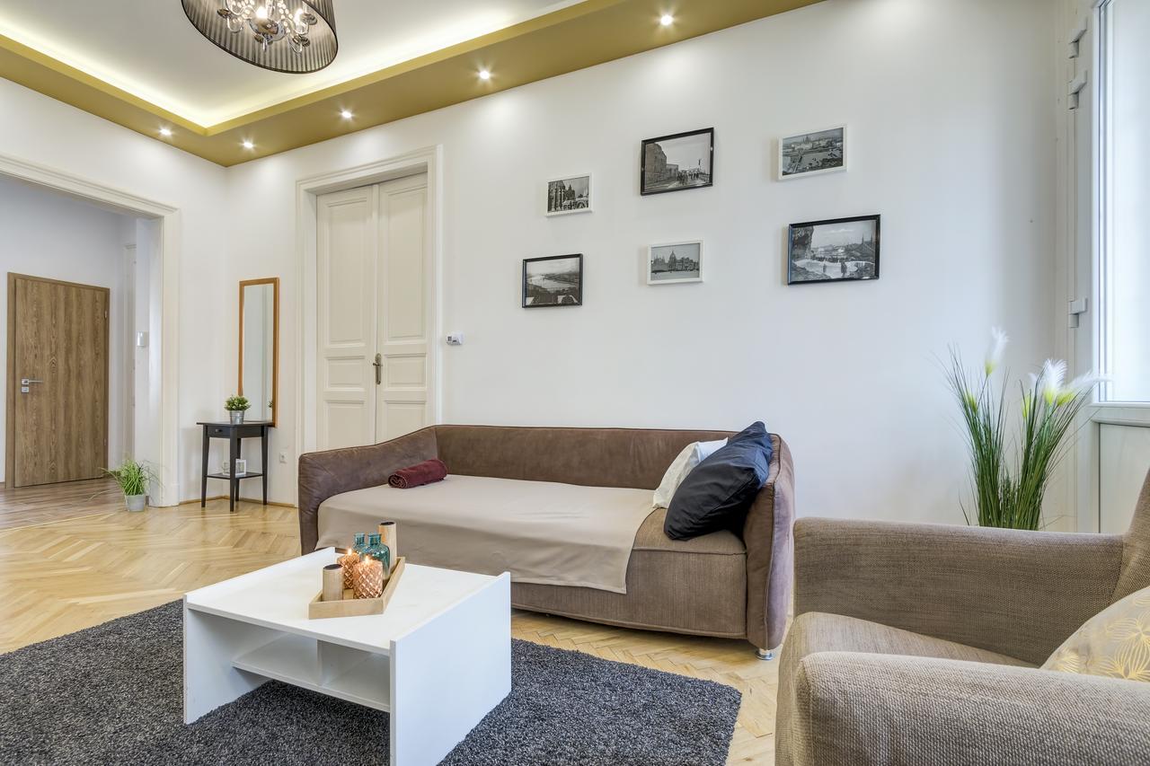 Real Apartments Zoltan Budapest Exterior photo